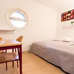 Apartmenthaus Hietzing I contactless check-in